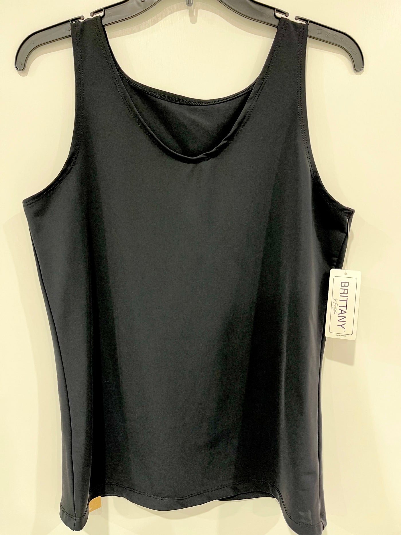 V-JEWEL NECK SHELL - BLACK