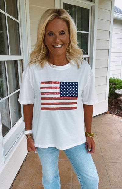 AMERICAN FLAG TEE