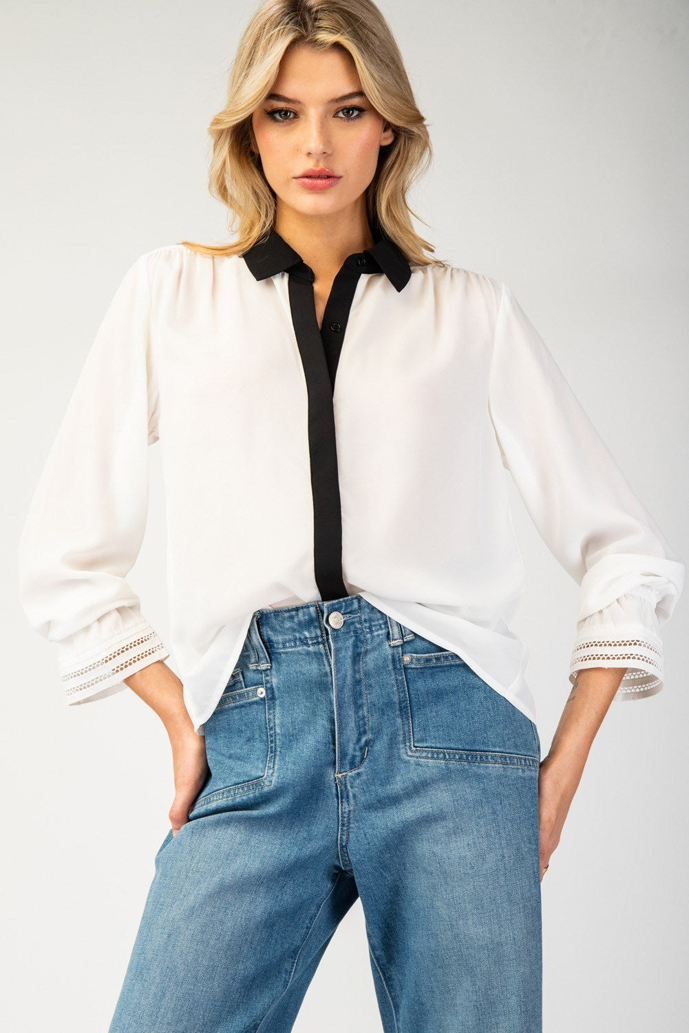 CONTRAST BLOUSE